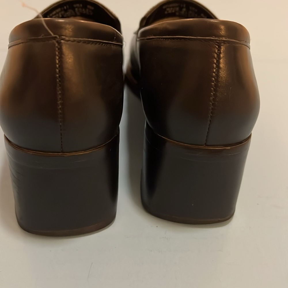 Rockport Loafers women’s Leather 8M shoes heeled Black slip ons comfort career - Picture 3 of 16